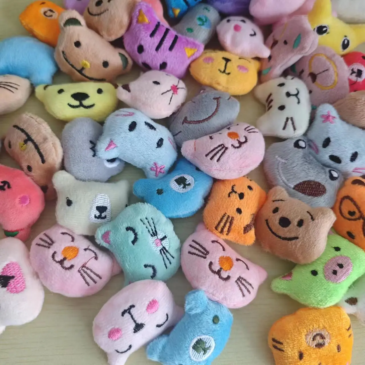 Claw Crane Machine - Mini muñecos de peluche de animales